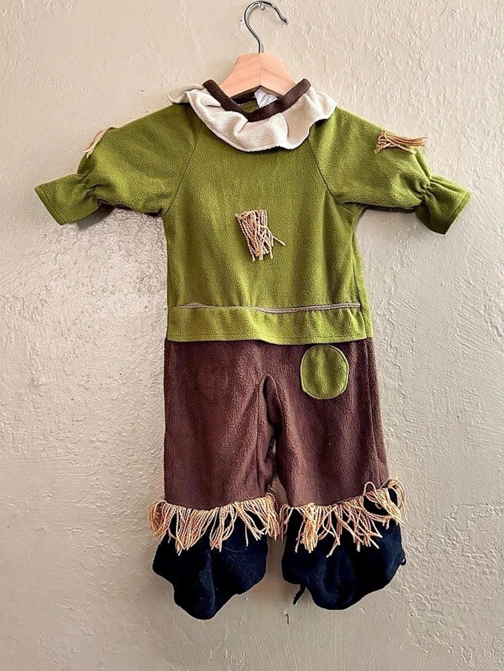The Wizard of Oz Wizard of Oz Scarecrow costume Scarecrow Costume Infant Size